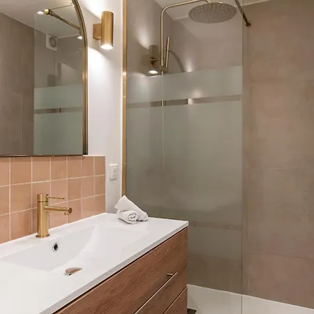 Apartment 2 Pieces Dans Le Vieux - A 3 Min De La Et Du Celebre Cours Saleya Nice